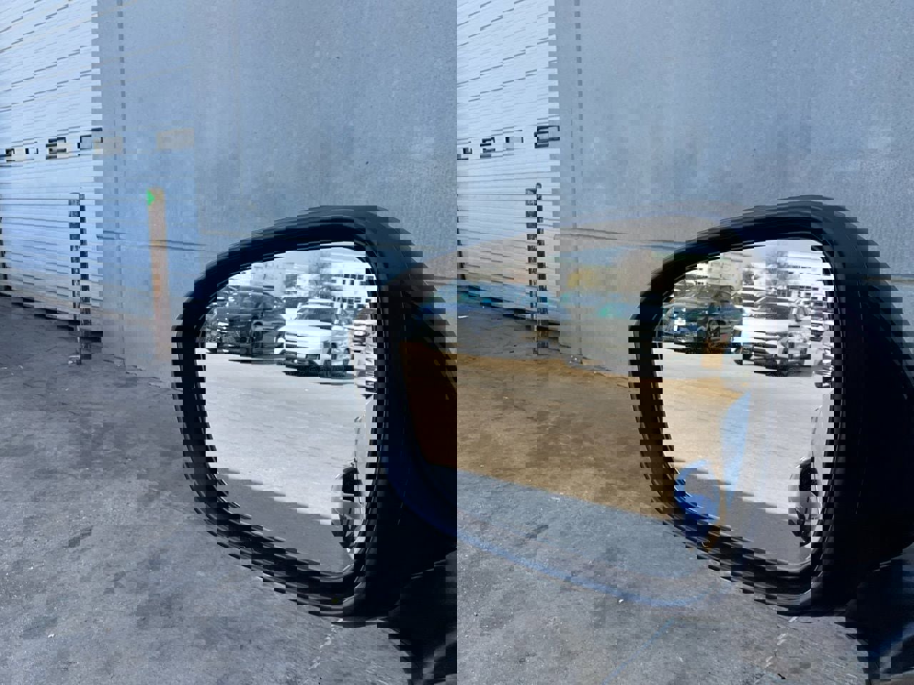 Used 2025 Nissan Kicks SV image 17