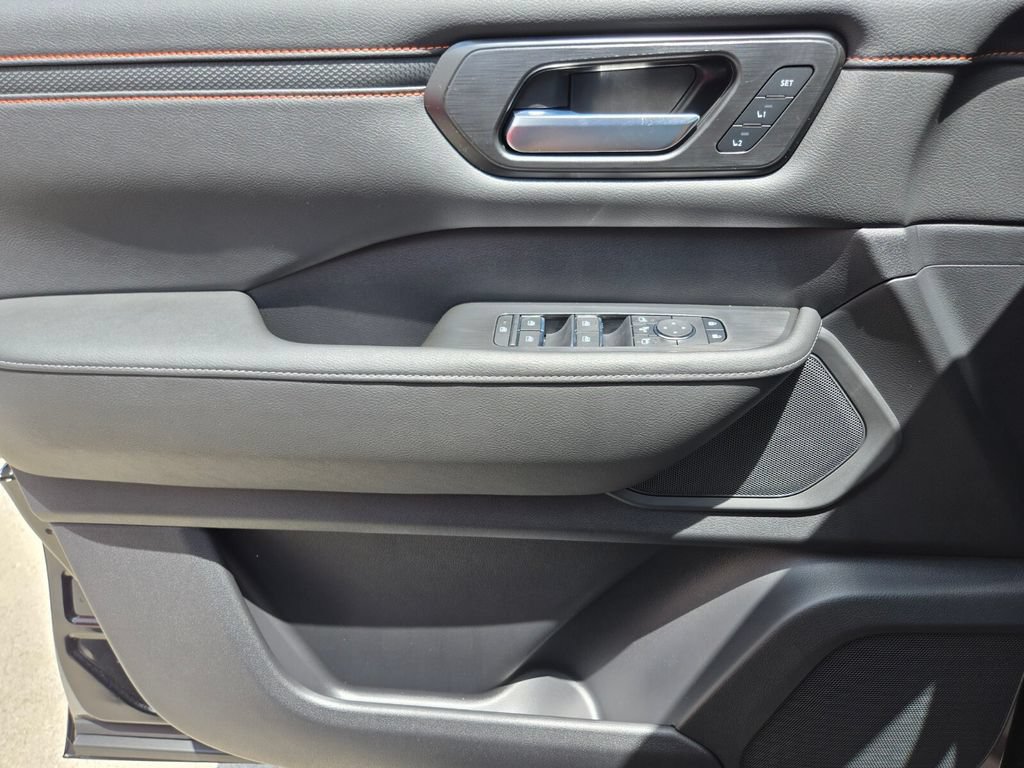 New 2026 Nissan Armada PRO-4X AWD/4WD image 13