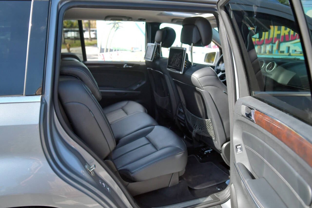 Used 2011 Mercedes-Benz GL 450 4MATIC image 39