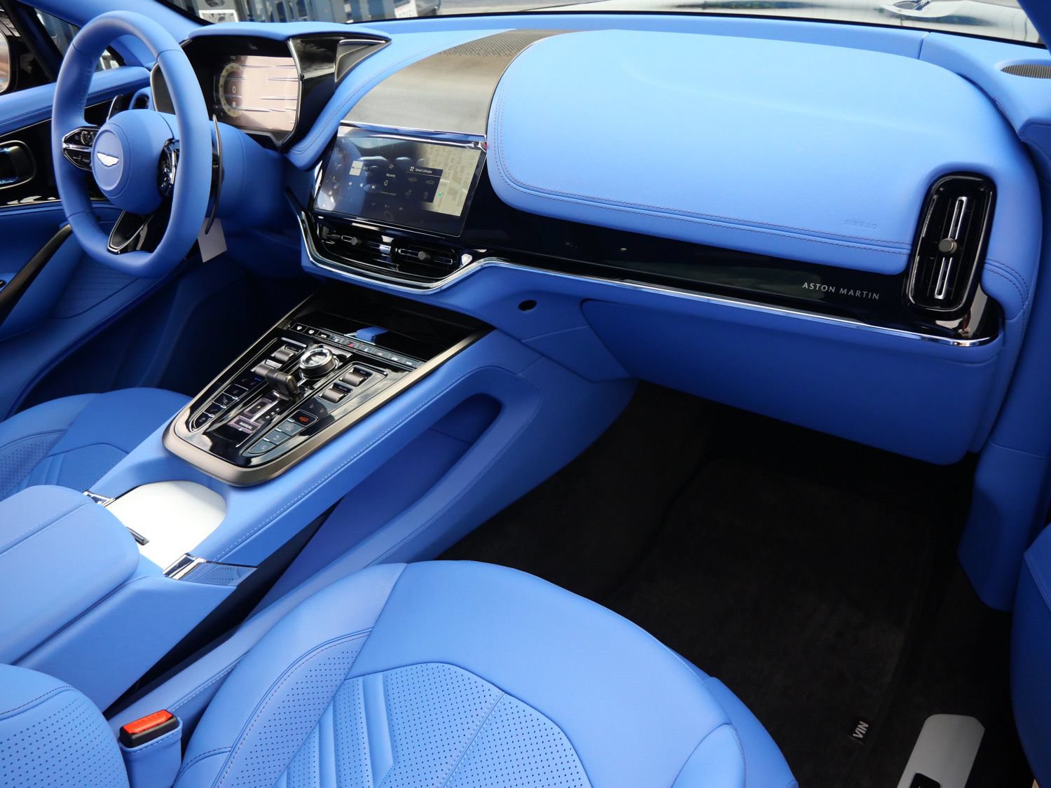 New 2026 Aston Martin DBX S AWD/4WD image 27