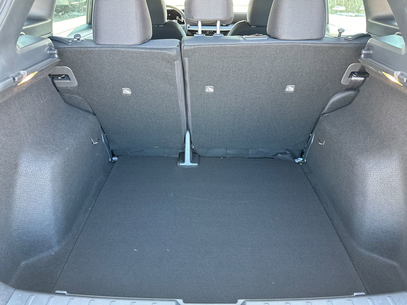 New 2026 Nissan Kicks S image 18