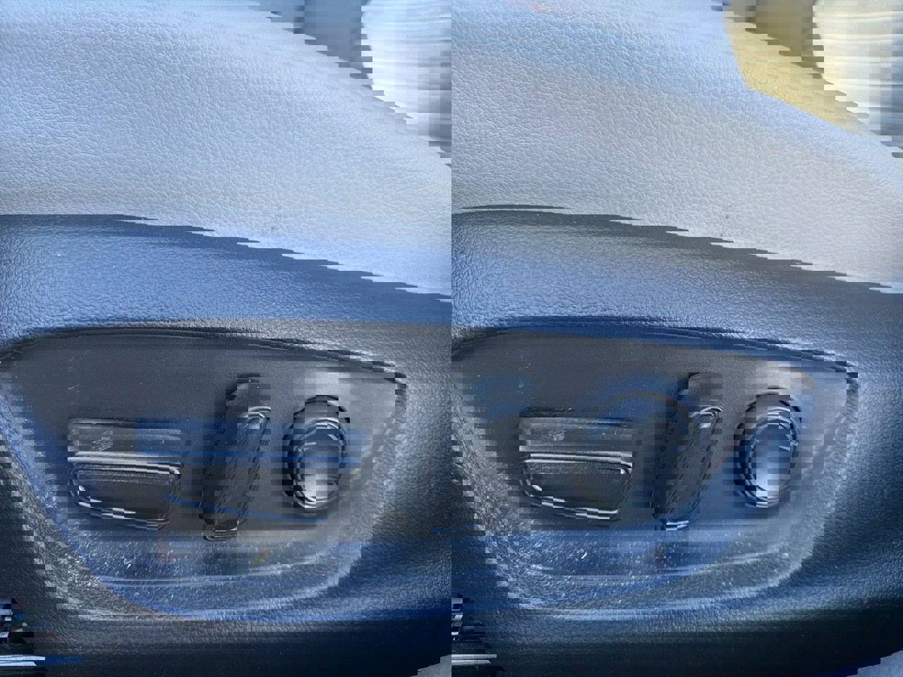 Used 2024 Toyota Camry SE image 10