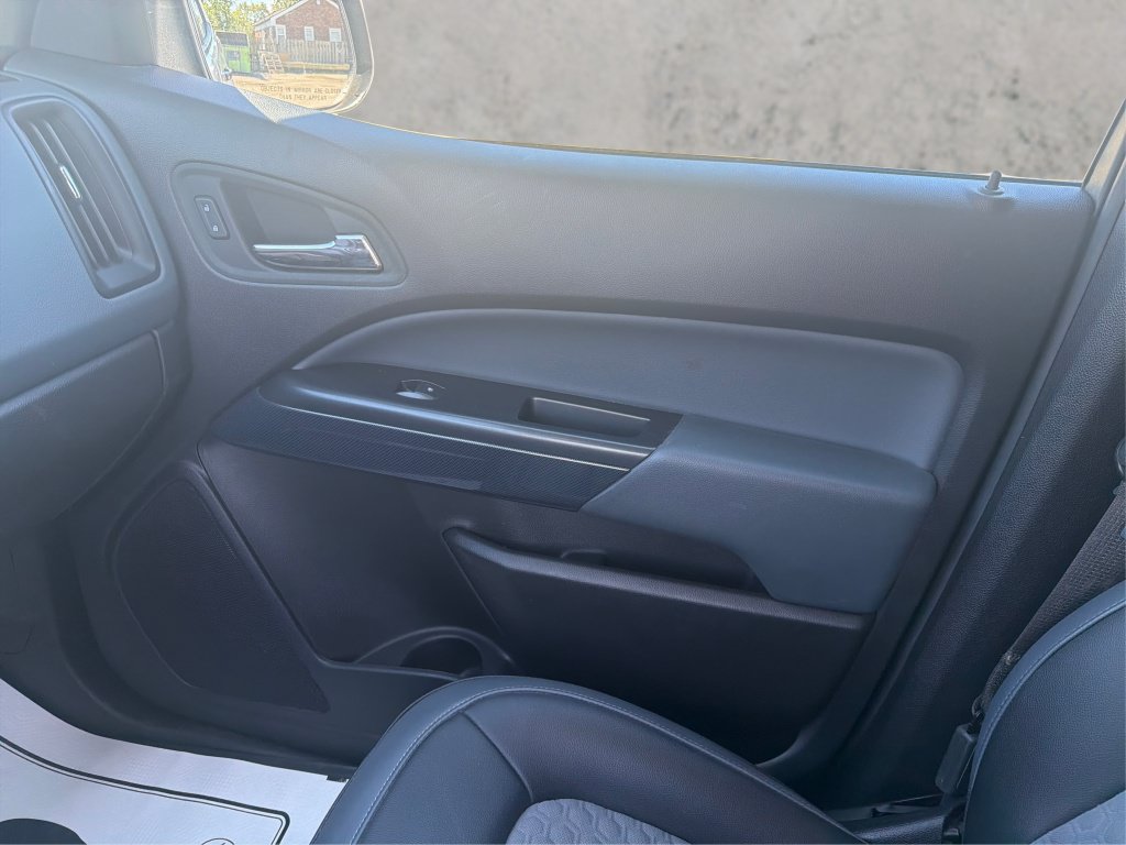 Used 2022 Chevrolet Colorado Z71 AWD/4WD image 30