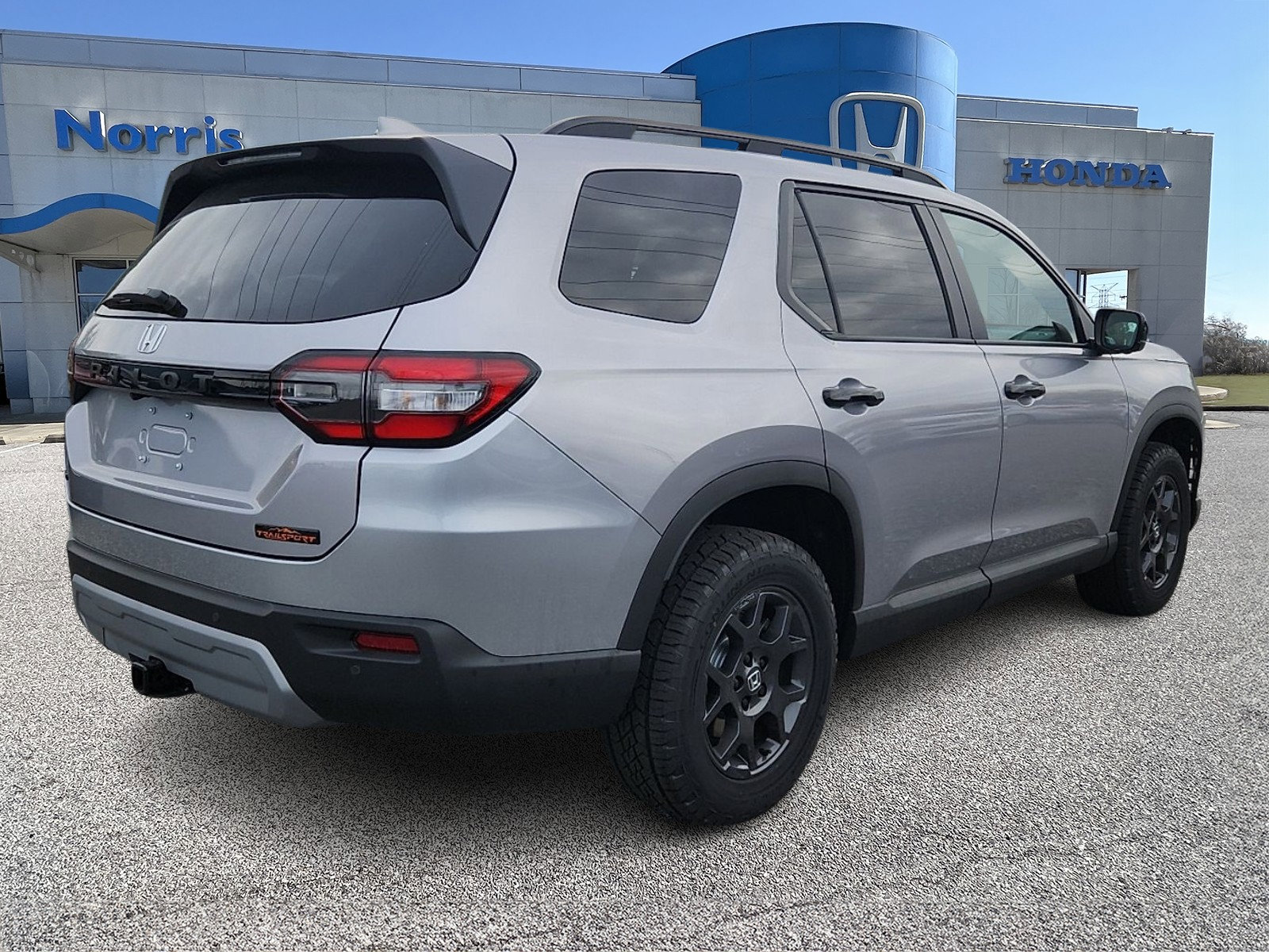 New 2025 Honda Pilot TrailSport image 4