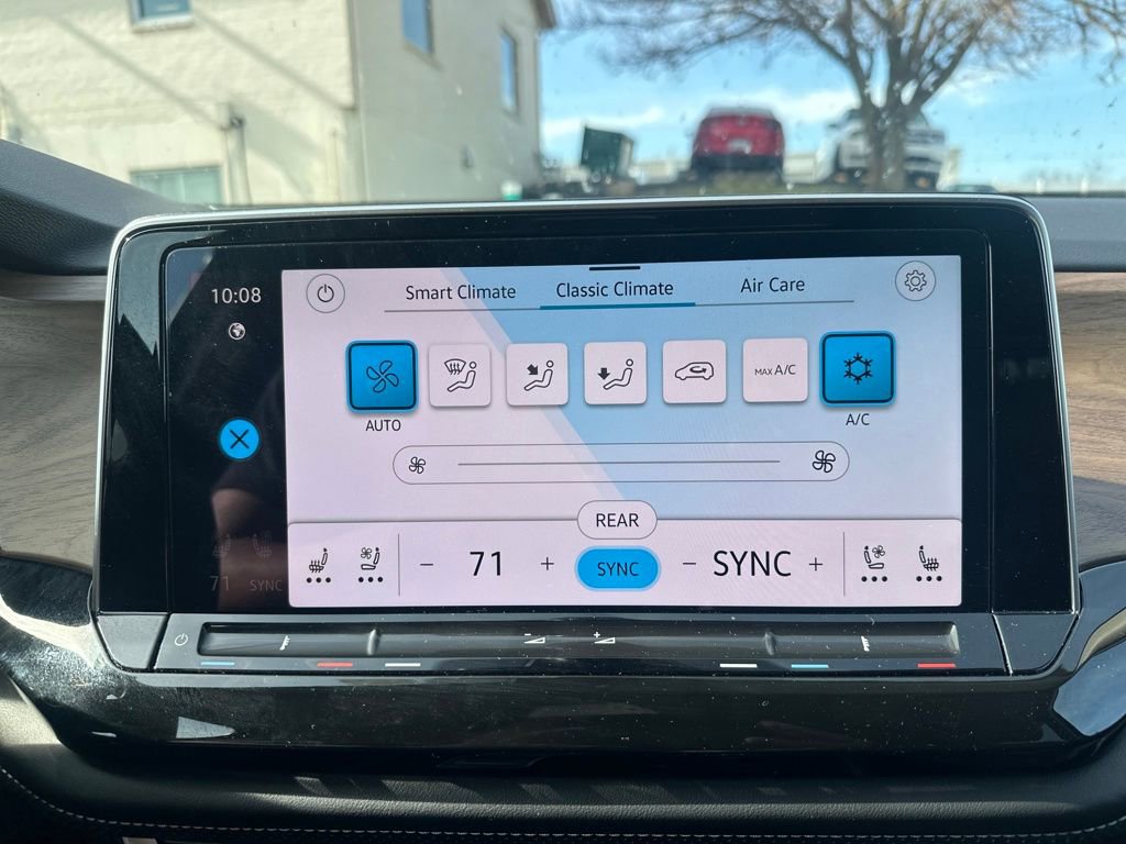 Used 2025 Volkswagen Atlas SE image 18