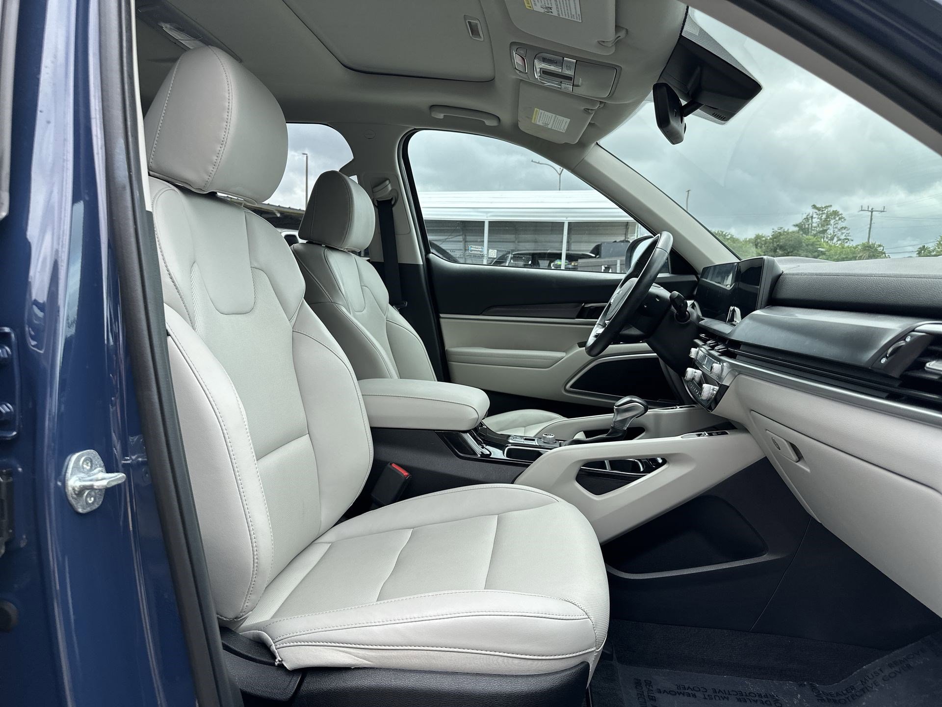 Used 2023 Kia Telluride S w/ S Sunroof Package FWD image 25