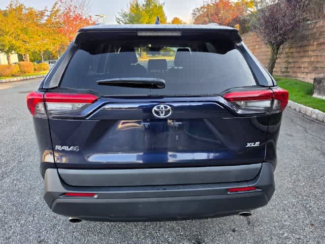 Used 2024 Toyota RAV4 XLE FWD image 5