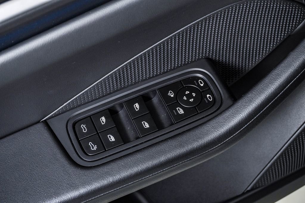 Certified 2025 Porsche Macan 4S Electric image 23