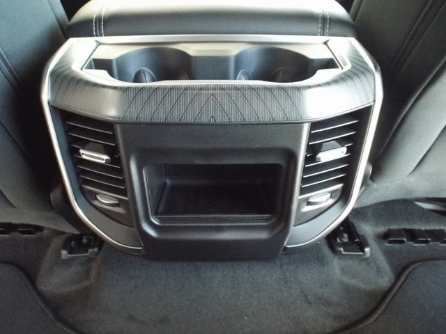 New 2026 RAM 1500 4x4 Crew Cab image 33