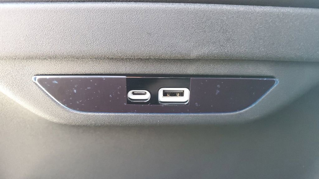 New 2026 Chrysler Pacifica Select image 13