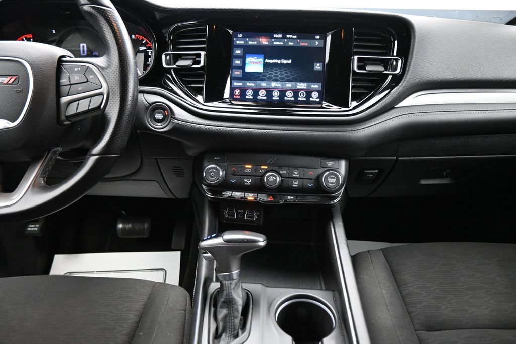 Used 2022 Dodge Durango SXT w/ Blacktop Package AWD/4WD image 18