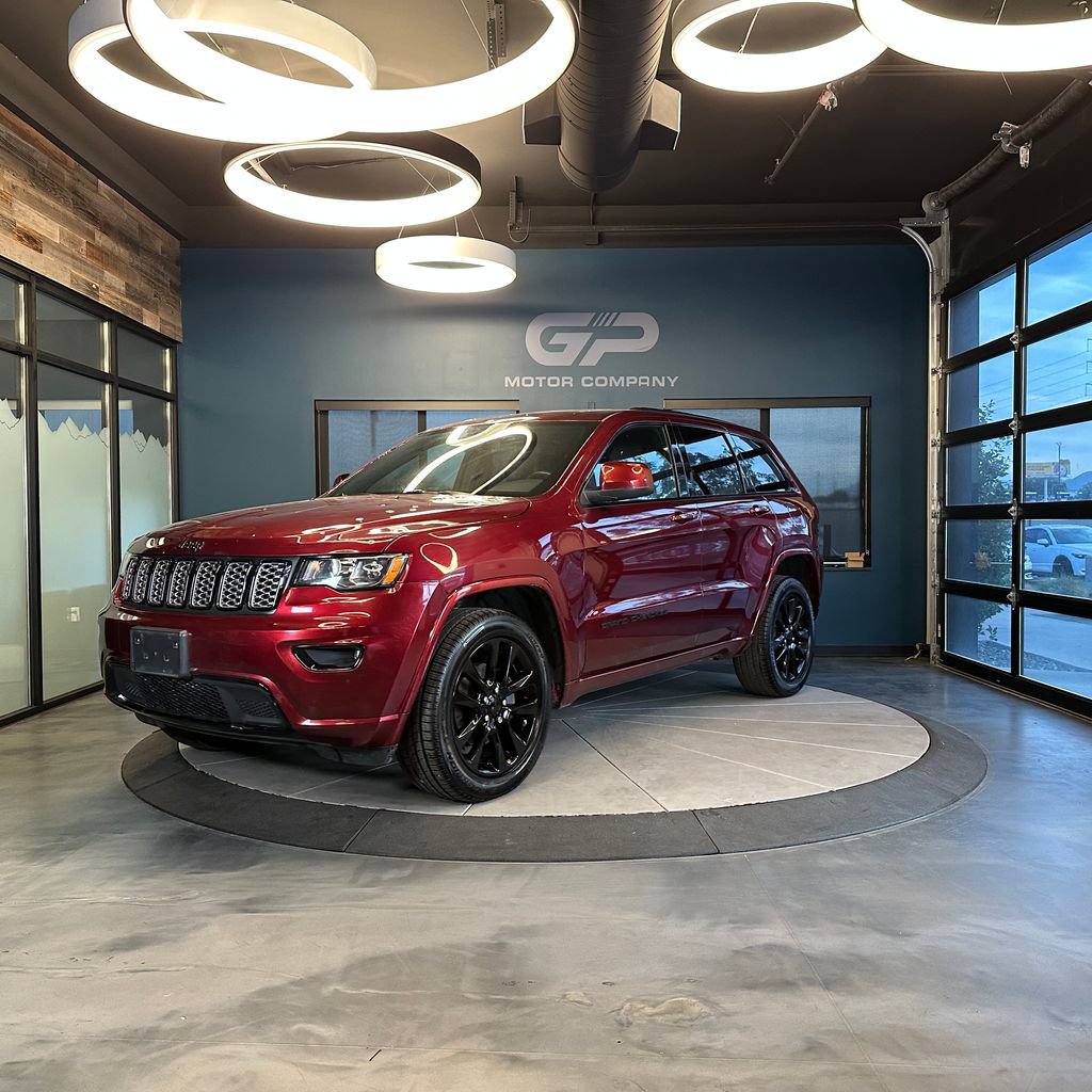 Used 2019 Jeep Grand Cherokee Altitude AWD/4WD image 7
