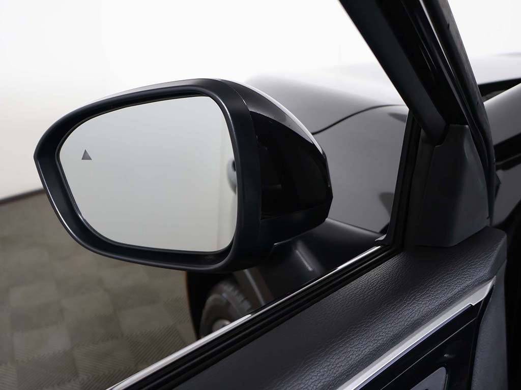 New 2025 Mitsubishi Outlander SEL image 41