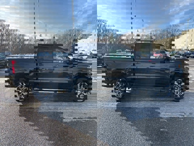 Used 2022 Chevrolet Silverado 1500 RST image 15