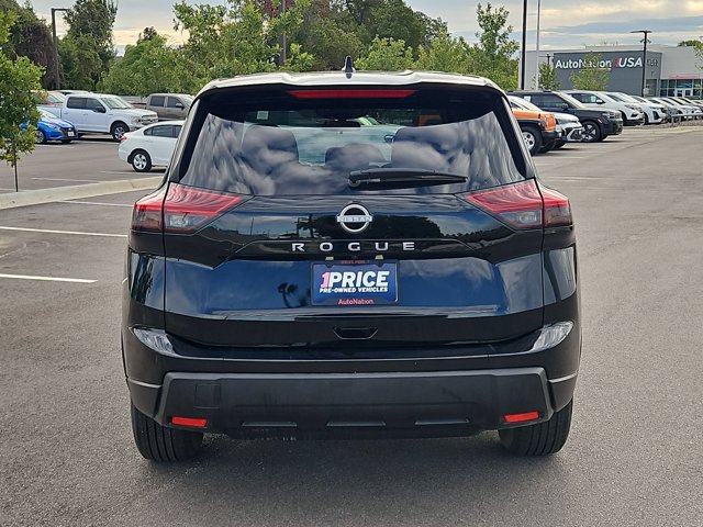 Used 2026 Nissan Rogue SV FWD image 7