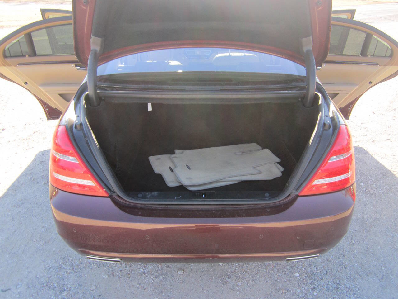 Used 2012 Mercedes-Benz S 550 4MATIC image 25