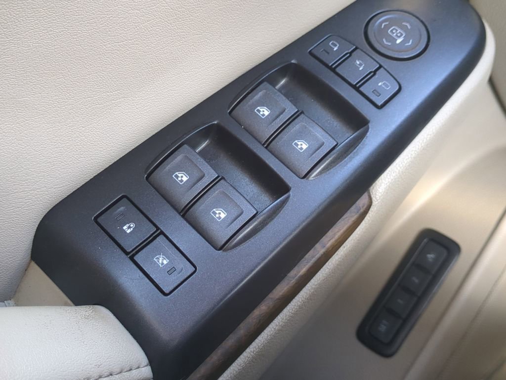 Used 2018 GMC Yukon XL Denali w/ Open Road Package image 28