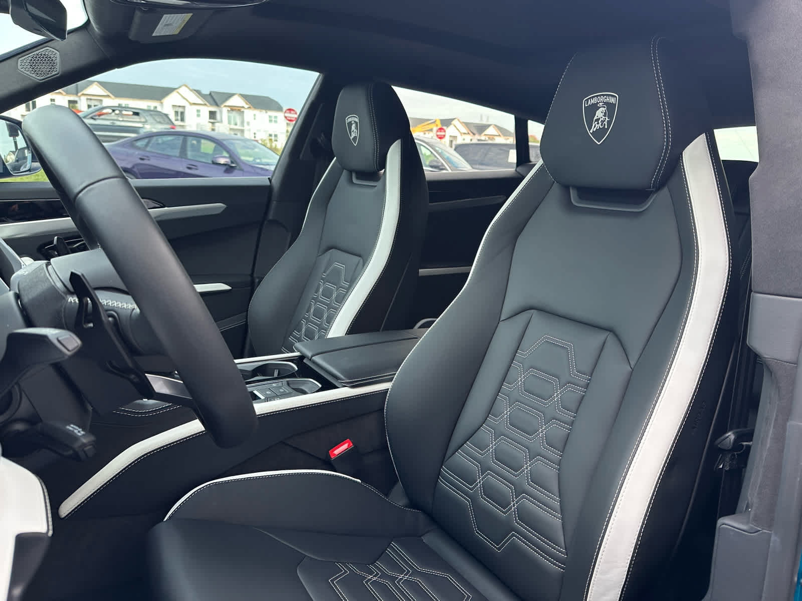 Used 2025 Lamborghini Urus Performante AWD/4WD image 8