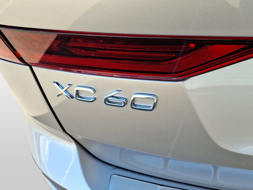 New 2026 Volvo XC60 B5 Plus w/ Protection Package Premier image 5