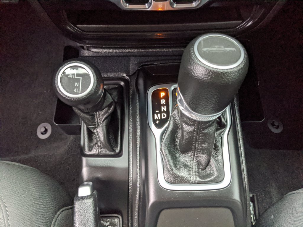Used 2023 Jeep Gladiator Sport AWD/4WD image 8