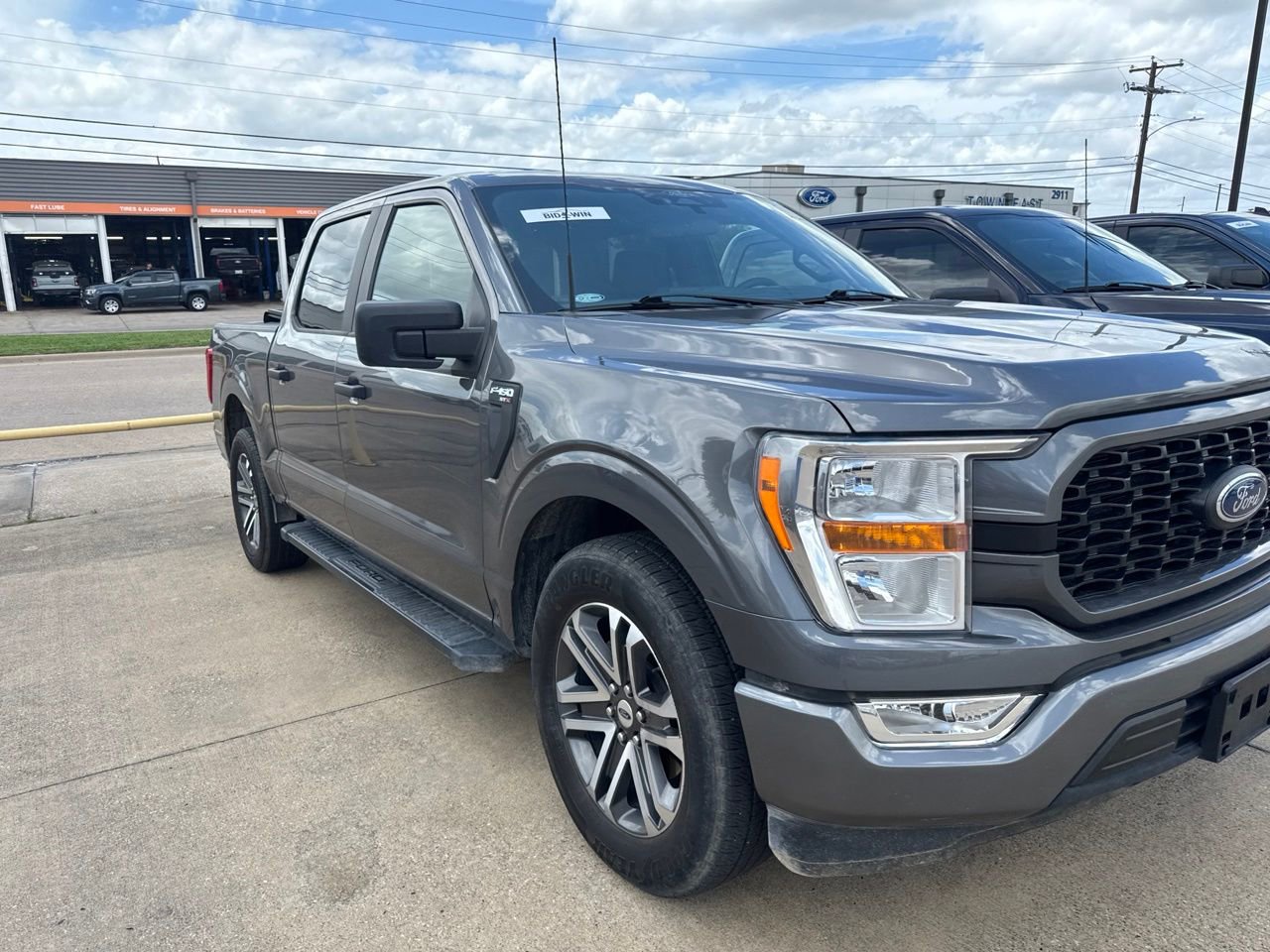 Used 2022 Ford F150 XL w/ STX Appearance Package RWD image 3