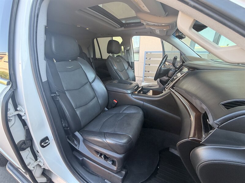 Used 2019 Cadillac Escalade Luxury image 28