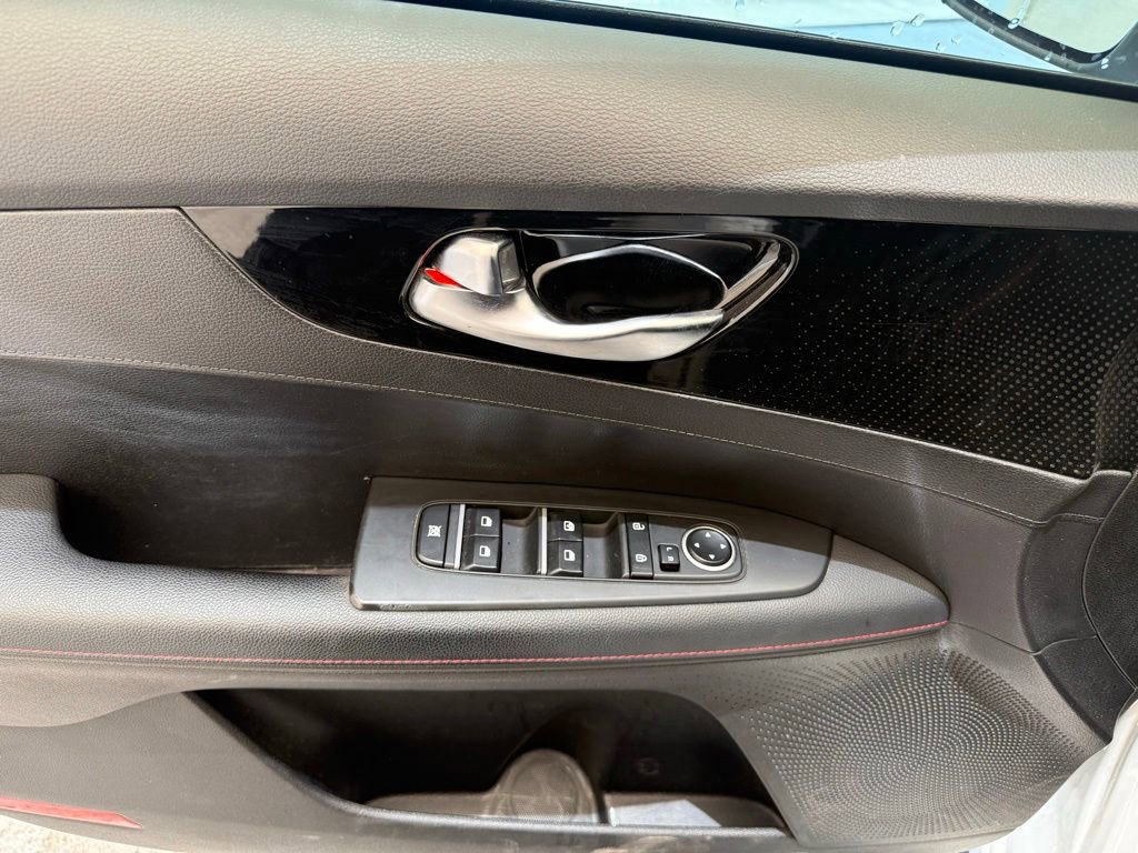 Used 2023 Kia Forte GT FWD image 12