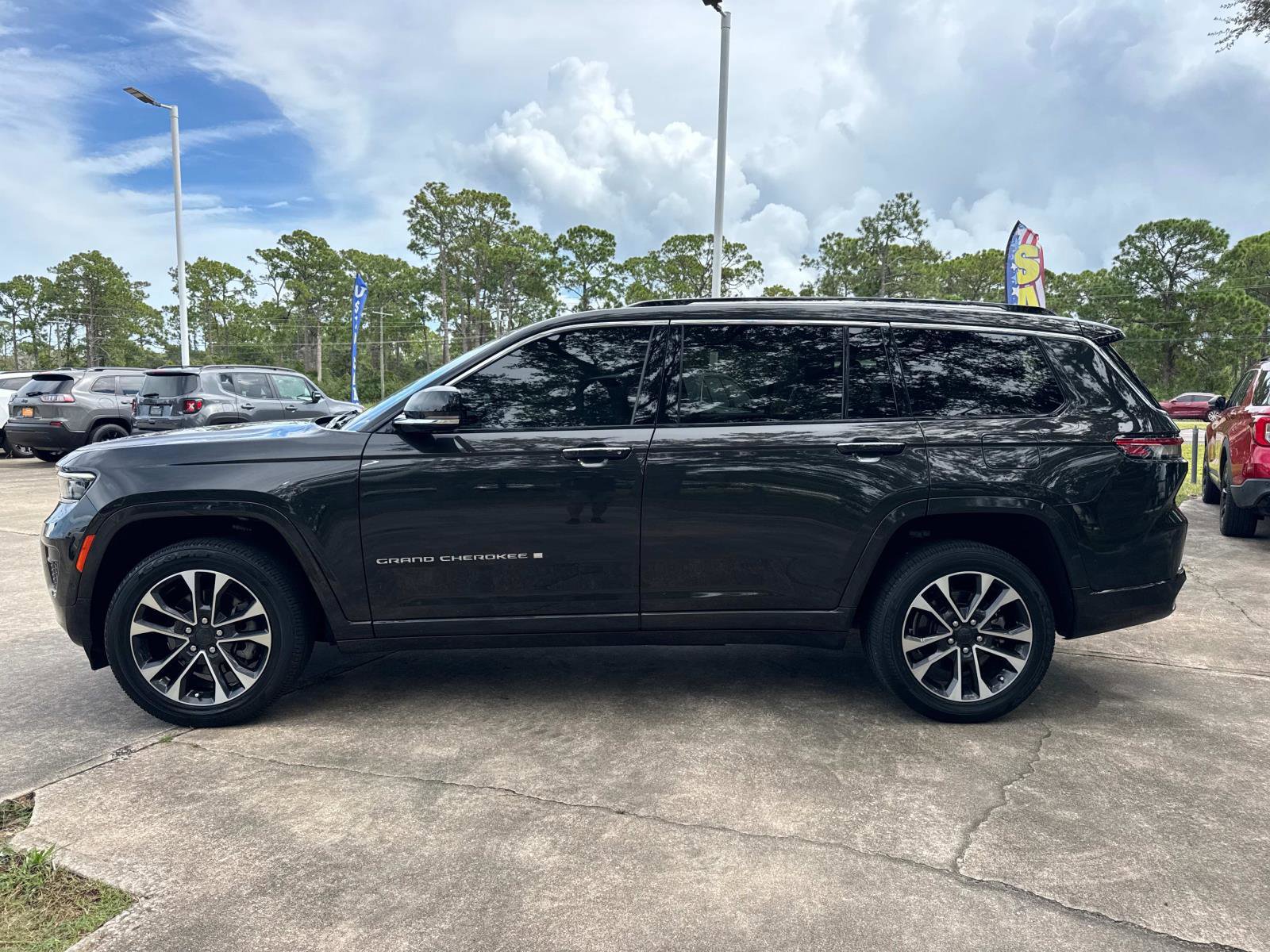 Certified 2022 Jeep Grand Cherokee L Overland image 6