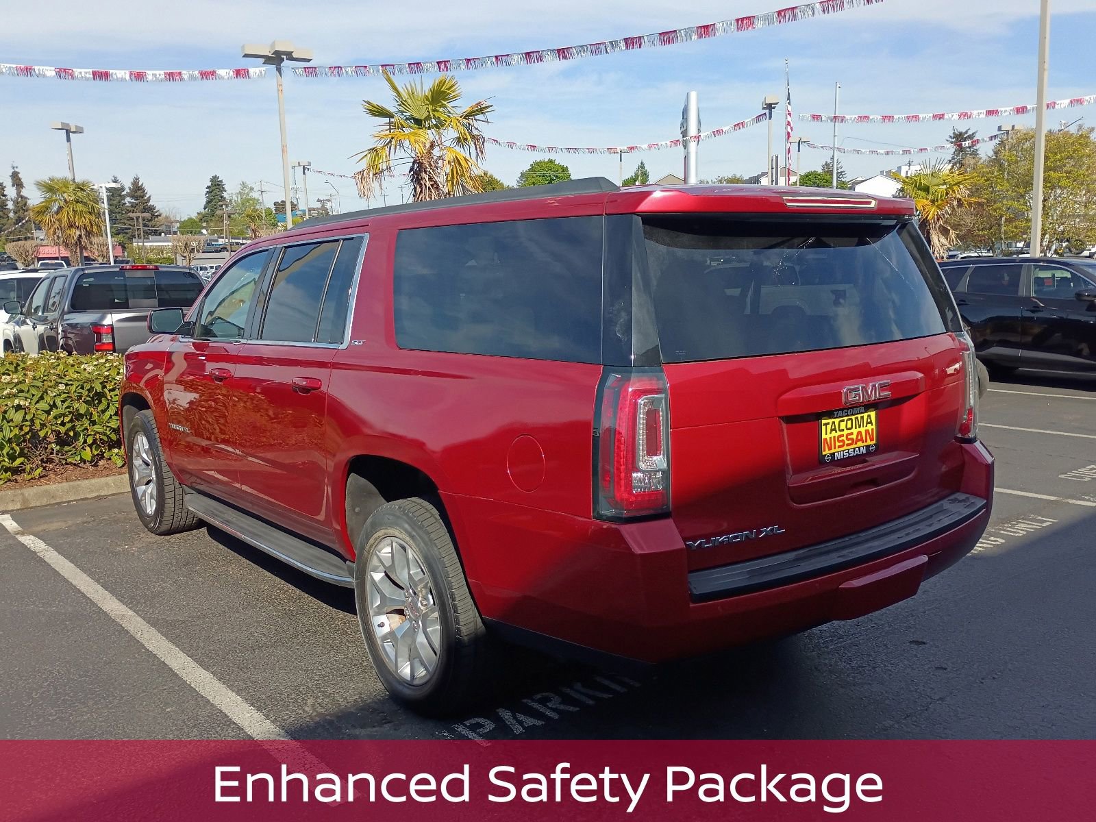 Used 2015 GMC Yukon XL SLT w/ Open Road Package AWD/4WD image 7