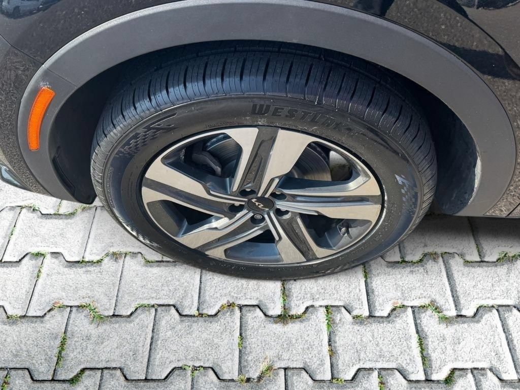 Certified 2023 Kia Sorento SX Prestige AWD/4WD image 11