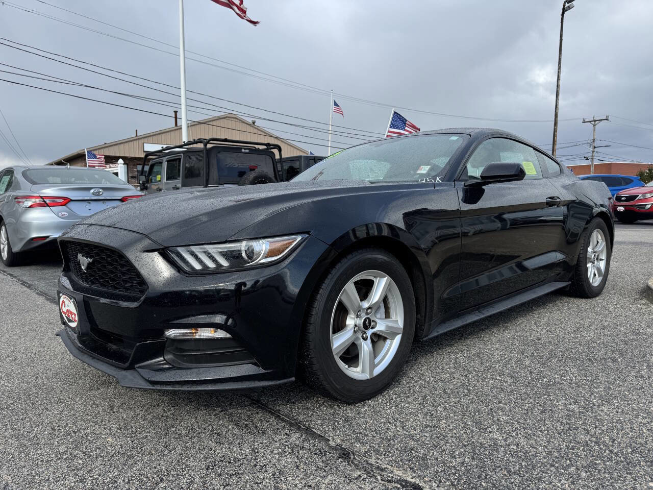Used 2015 Ford Mustang Coupe image 3