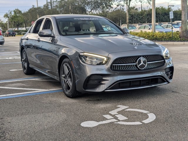Used 2023 Mercedes-Benz E 350 Sedan image 3