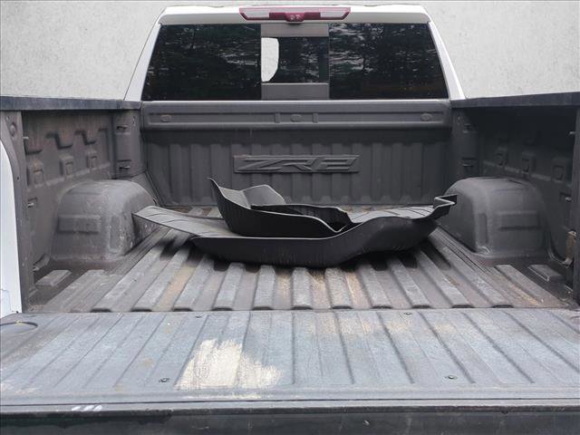 Used 2022 Chevrolet Silverado 1500 ZR2 w/ Technology Package AWD/4WD image 6