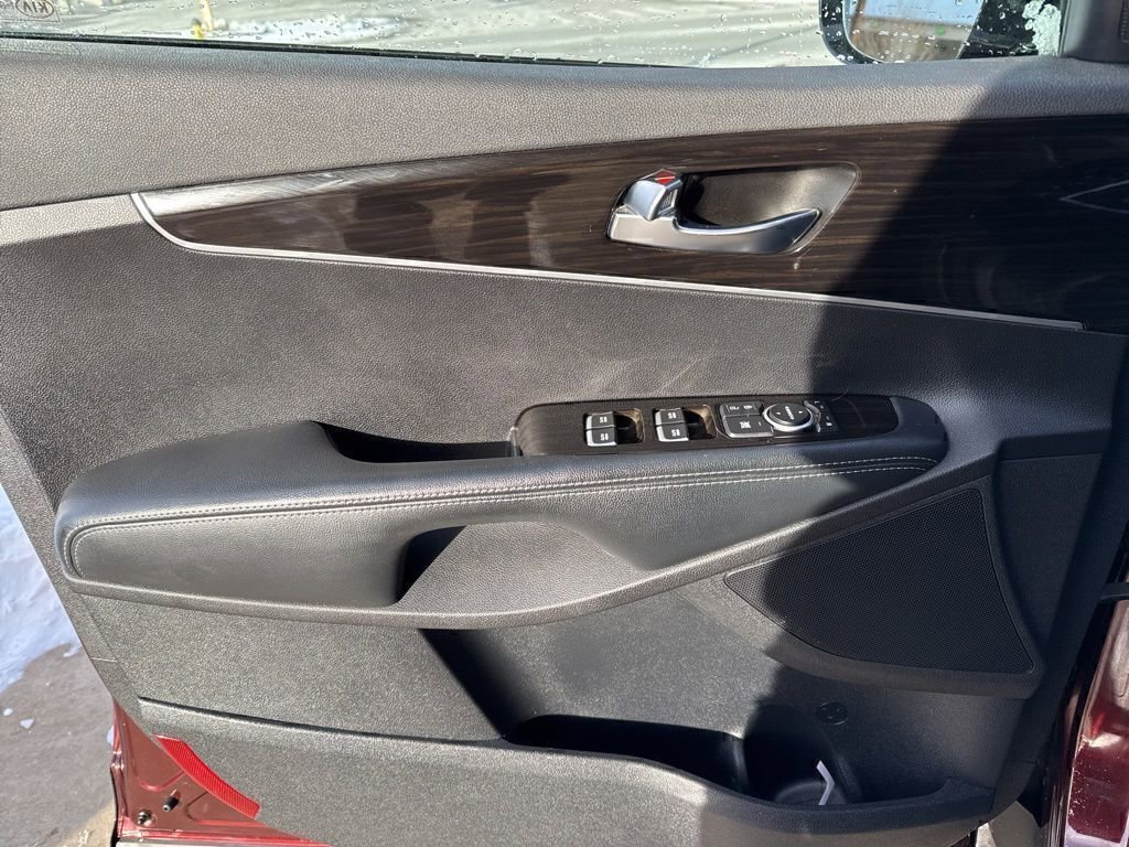 Used 2019 Kia Sorento LX image 15