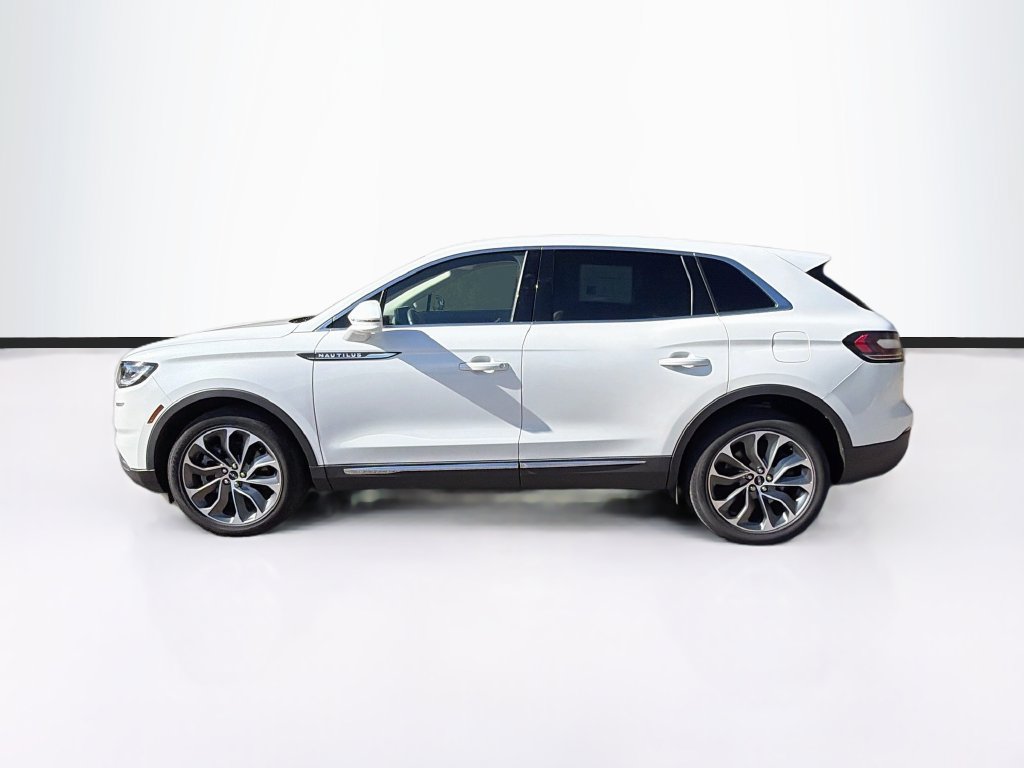 Used 2023 Lincoln Nautilus Reserve AWD/4WD image 8