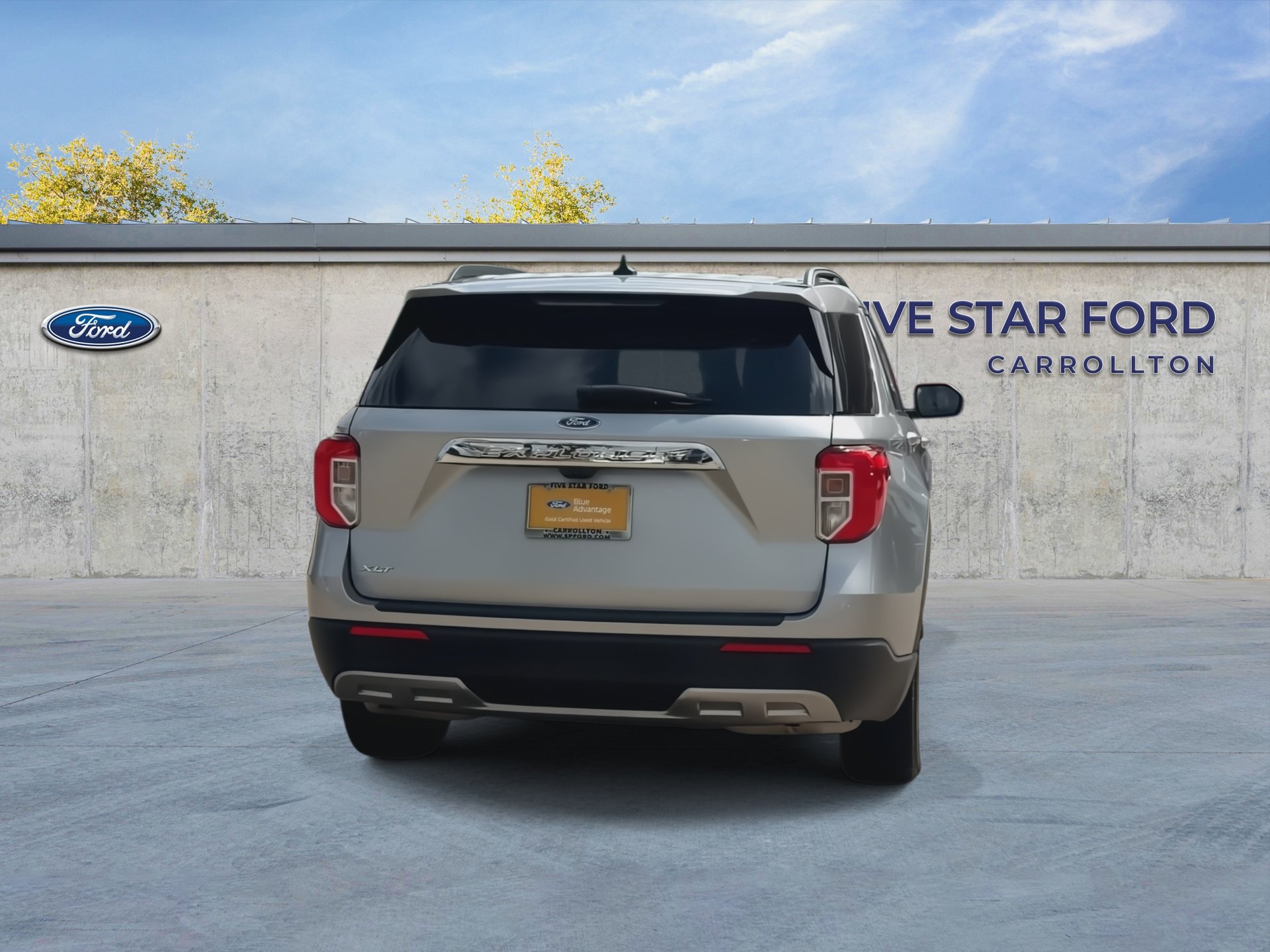 Certified 2023 Ford Explorer XLT w/ Equipment Group 202A RWD image 7