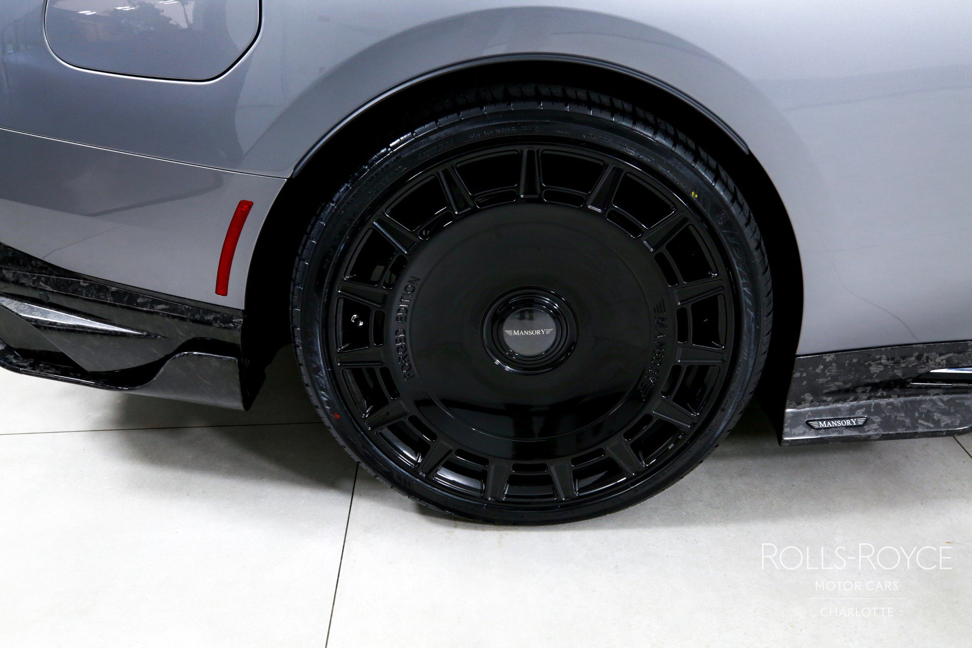 Used 2025 Rolls-Royce Spectre Black Badge image 34