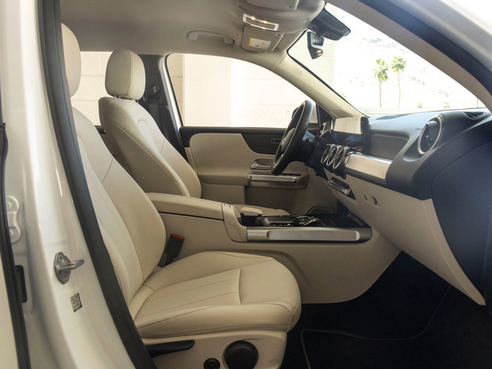 Used 2022 Mercedes-Benz GLB 250 4MATIC image 27