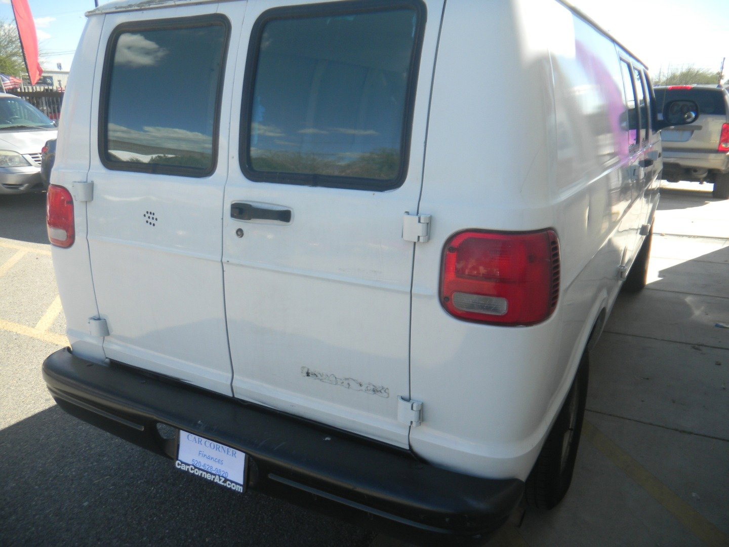 Used 2000 Dodge B1500 RWD image 3