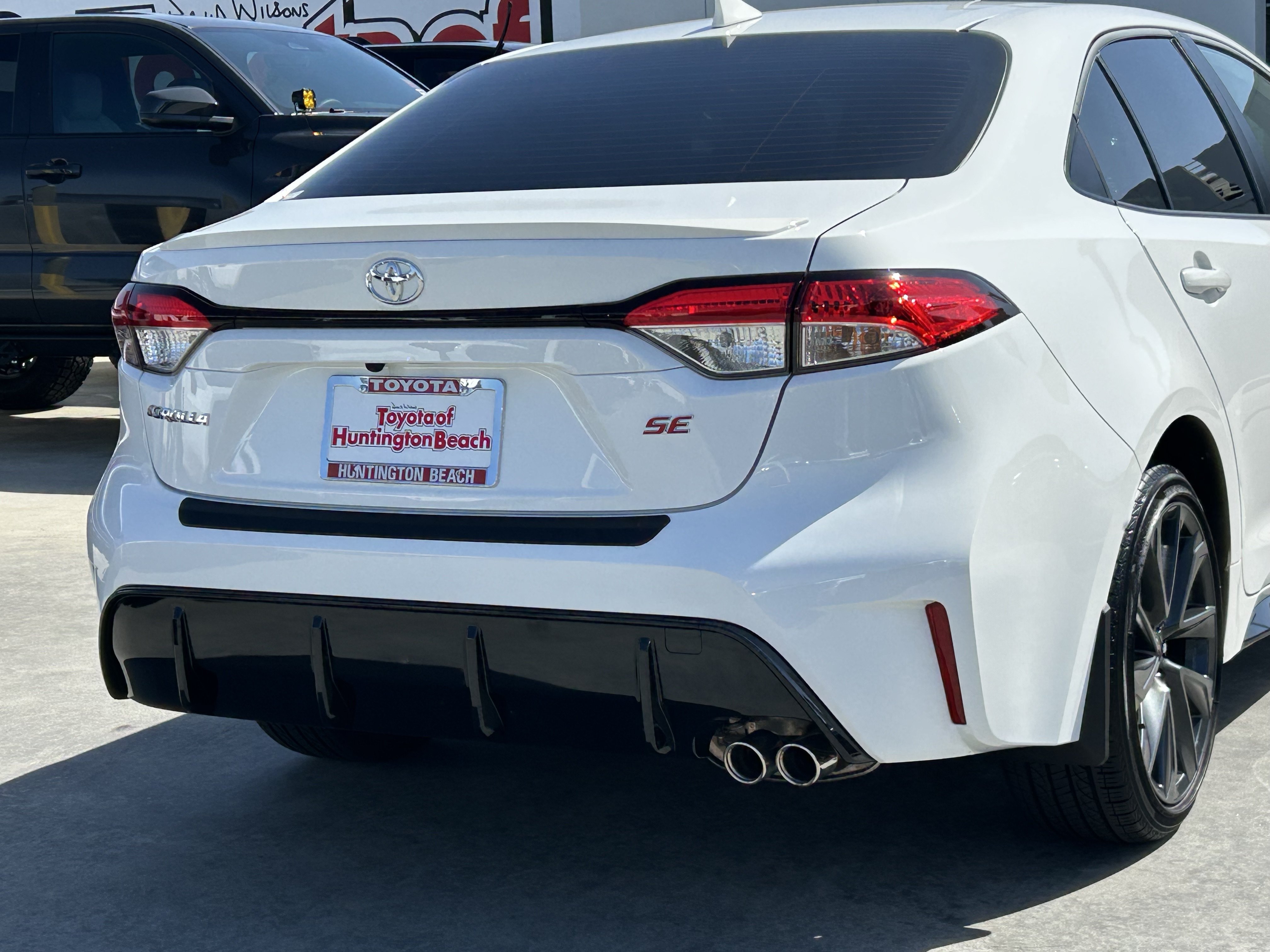 Certified 2026 Toyota Corolla SE w/ SE Package FWD image 3