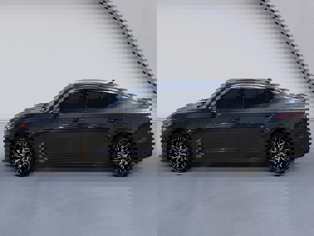 Used 2022 Kia Stinger GT-Line w/ Sun & Sound Package image 2