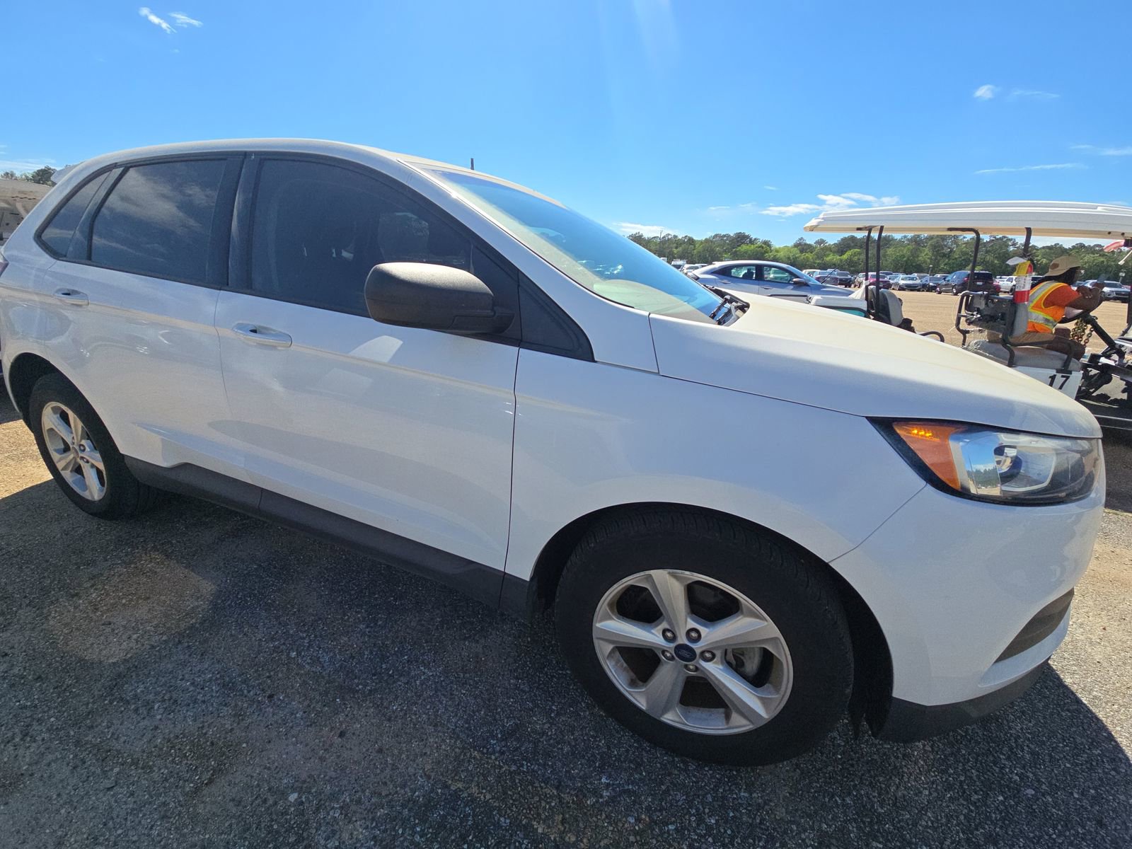 Used 2019 Ford Edge SE w/ SE Fleet Driver's Package FWD image 4