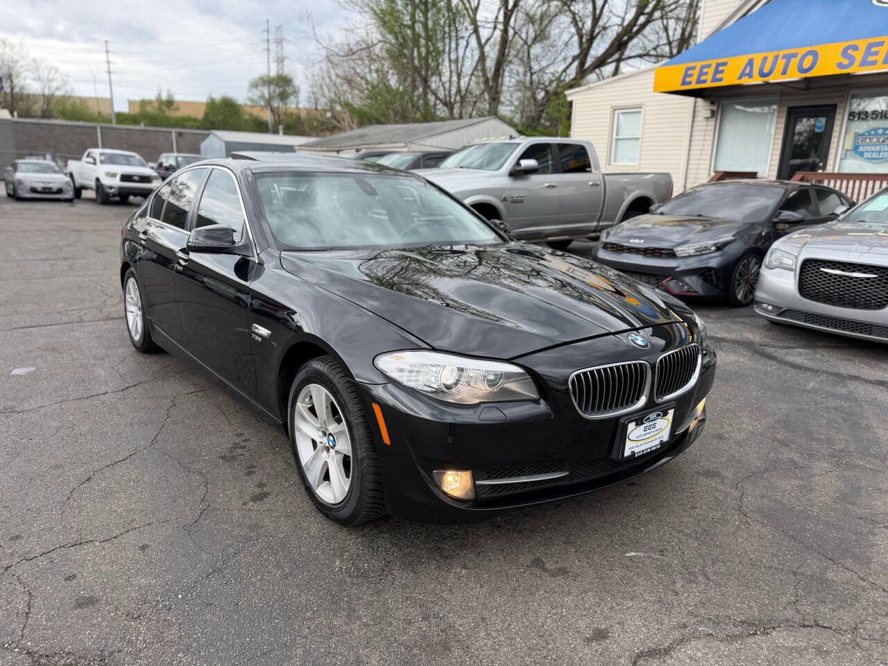 Used 2012 BMW 528i xDrive Sedan AWD/4WD image 2