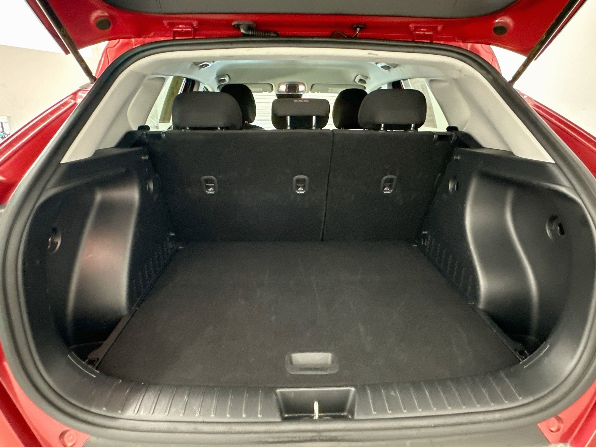 Used 2025 Hyundai Kona SEL AWD/4WD image 30