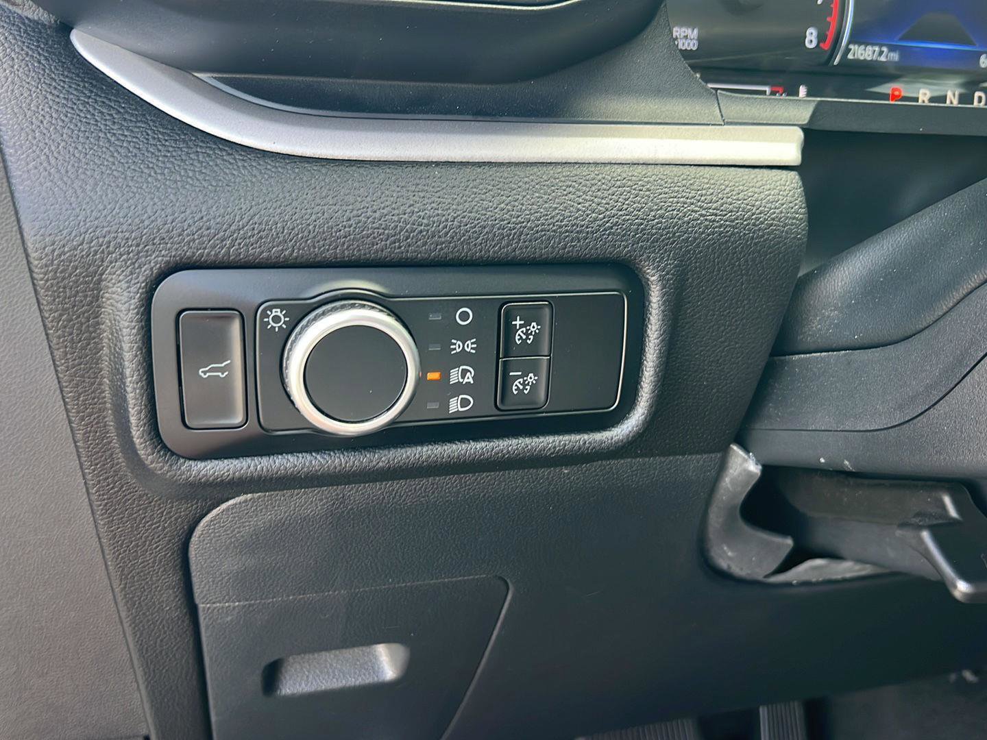 Certified 2024 Ford Explorer XLT RWD image 20