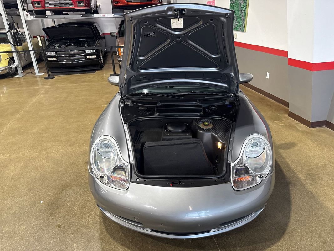 Used 2001 Porsche 911 Carrera 4 AWD/4WD image 60