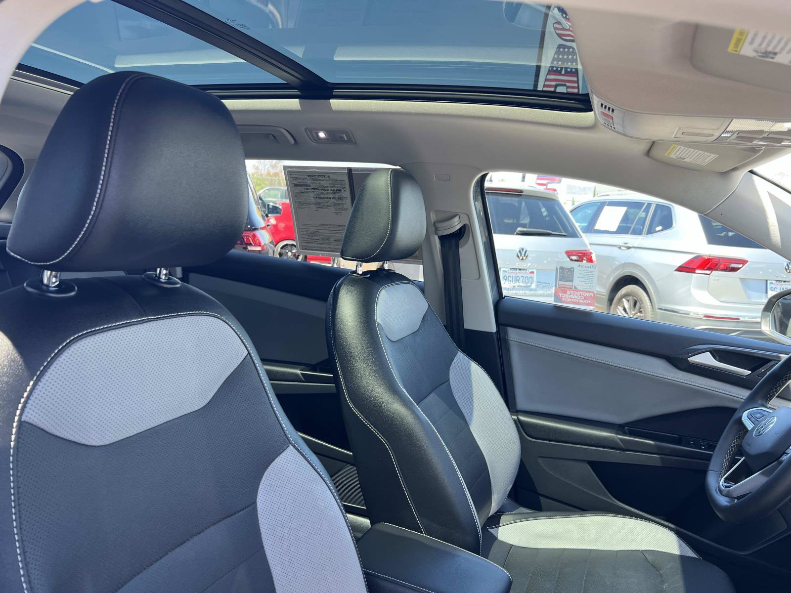 Certified 2022 Volkswagen Taos SEL FWD image 32