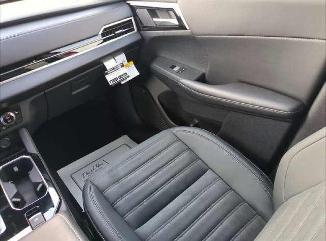 New 2026 Mitsubishi Outlander SE FWD image 19