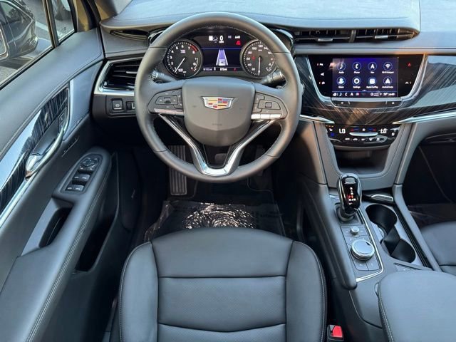 New 2025 Cadillac XT6 Premium Luxury w/ Technology Package FWD image 14