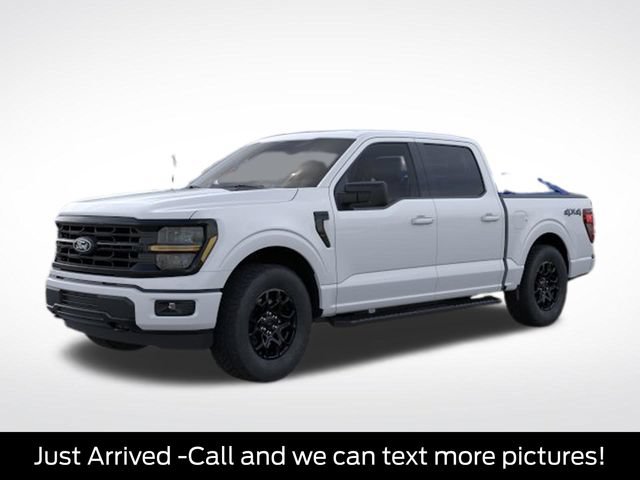 New 2026 Ford F150 XLT w/ XLT Black Appearance Package